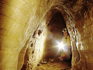 古代の高速道路か？1万2000年前のトルコ～スコットランドを結ぶ巨大地下トンネルの謎