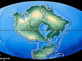 超巨大「新・パンゲア大陸」が登場する!?  地質学者「日本側の4つの大陸が衝突するのは不可避」