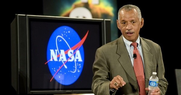 ついに元NASA長官が断言「宇宙人の存在を確信している」！ エリア51、意外な火星問題、エイリアンも…
