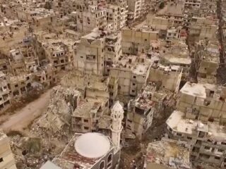 まるで「この世の終わり」！ シリア内戦で廃墟と化した街の空撮映像が地獄すぎる