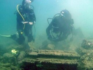 ギリシャの海底古代都市遺跡、実は「人工物ではなかった」ことが判明！ 与那国島海底地形をめぐる議論にも影響か？