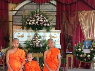 墓のない国 ― タイの葬送風景に見る死生観と輪廻転生