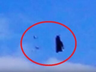 1万3,000年前の衛星「ブラック・ナイト」か？米フロリダに現れた巨大UFOの謎!!