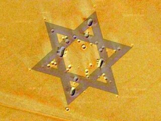 アラビア半島の砂漠に「ダビデの星」地上絵が出現！預言者「モーセ」の巨大な顔も＝サウジアラビア