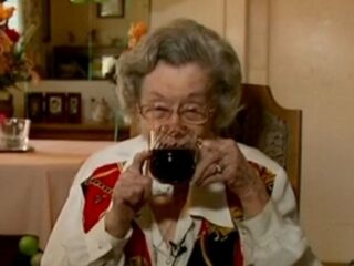 106歳のお婆ちゃんが“不健康すぎる”長生きの秘訣を暴露！「1日3本ドクターペッパー」「飲むなと忠告した医者は皆死んだ」