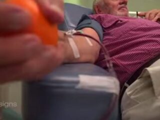 黄金の腕を持つ男 ― 200万人の赤ちゃんをたった1人で救った“献血男”とは？＝オーストラリア