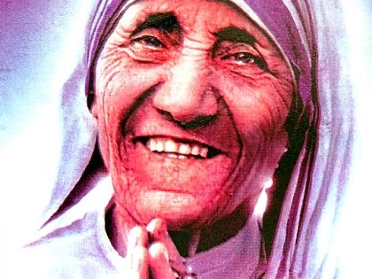 マザー テレサ 実は超絶感じ悪い婆さんだったことが判明 奇跡を捏造 黒い人脈も 聖人の 知られざる素顔 に大ショック ｰトカナ