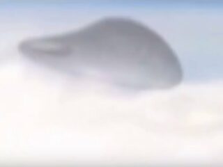 NASAの公式ライブ映像が三角形型UFOを激写？ 米軍製極秘UFO「TR-3B」の可能性も浮上！