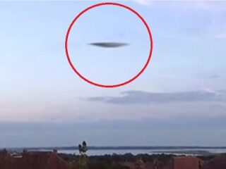 ポーツマス上空に現れた超高速飛行物体！　UFOか、最新ステルス無人戦闘機「タラニス」か？