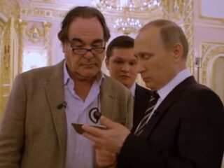 “権力嫌い”の映画監督オリバー・ストーンが、完全にプーチンに取り込まれていた！ 息子もロシアスパイか、テレビで語った真実とは!?
