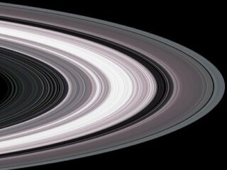 土星の輪から届く電波はエイリアンからのメッセージだった！ 専門家が指摘「AIで解読できる」【音声アリ】