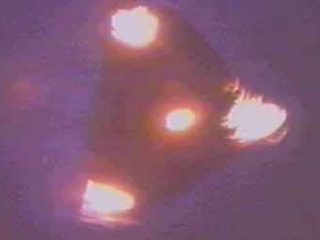 ワシントンUFO乱舞事件、知事公認UFO… 歴史に残る「奇跡のUFO写真」10選！  目を疑うほど鮮明！（前編）