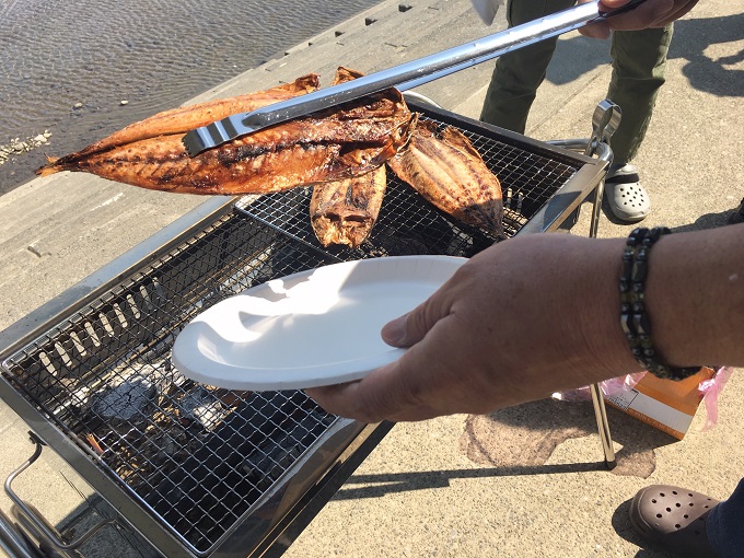 【実録】世界で一番臭い食べ物7つを食べ比べ! 「クラミジアのま〇こ臭」「真夏の公衆便所臭」「口に小便臭」… 最凶臭は?の画像8