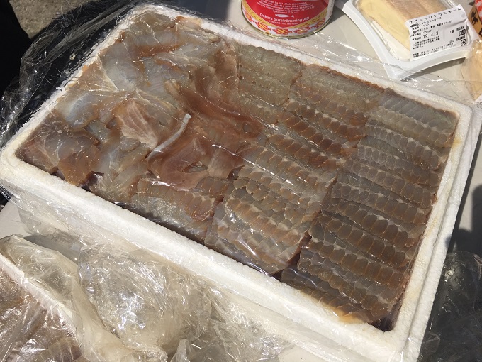 世界で一番臭い食べ物7つを食べ比べしてみた! 「クラジミアのま〇こ臭」「真夏の公衆便所臭」「口に小便臭」… No.1は?の画像6