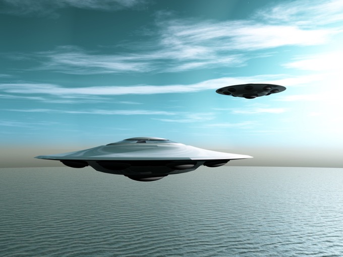 【速報】米軍パイロット「ほぼ毎日UFOを目撃」していたとガチ判明! 中尉ら5人証言「回転するフタだった」軍も正体分からずの画像2