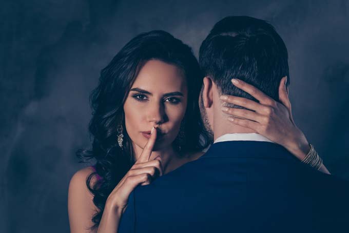 あの人が求めている浮気相手がわかる4択「穴占い」! SEX、ガス抜き、刺激… 当たりまくるLove Me Doがズバリ断言の画像2