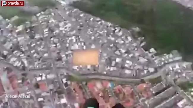【閲覧注意】スカイダイビング着地失敗事故の本人視点映像が本気で恐ろしい! 迫る地上、死を覚悟する絶望の瞬間の画像1