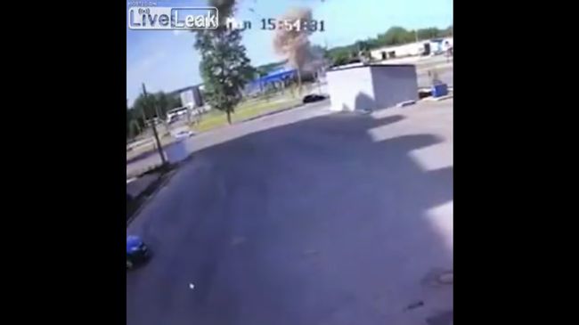 【閲覧注意】ガソリンスタンドが大爆発するとこうなる! 血と肉片の雨が降り注いだ地獄の瞬間=ロシアの画像2