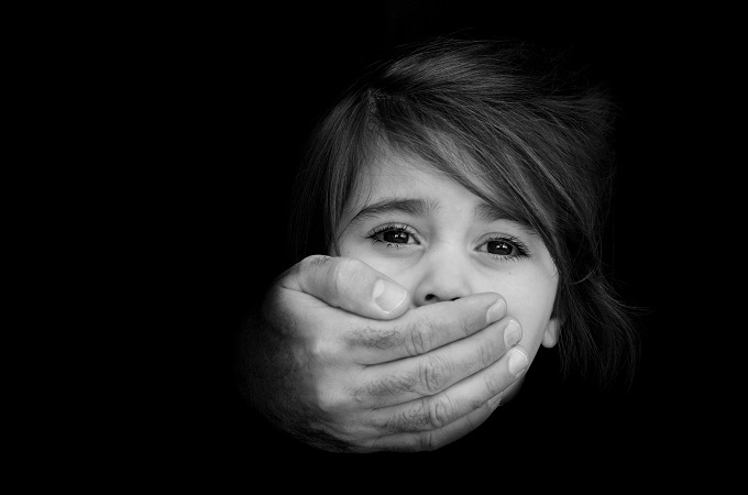 幼女を性奴隷化、1日50人と強制SEX…!! 米国の幼児人身売買の7年で死ぬ拷問と性訓練… エグすぎる実態とは!?の画像4