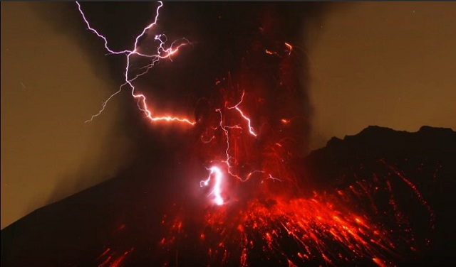 高層ビルが多い地域や雨の日には巨大地震が少ない!? 「電気的宇宙論」で見えた地震予知の真実の画像3