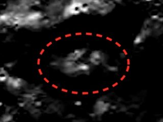 月面エイリアン基地が画像で発見される!? 「宇宙人の構造物や“円盤”がツィオルコフスキー・クレーターに…」