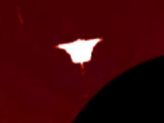 過去最大級のUFOが太陽周辺で激写される！ 美しき「エンジェル型UFO」が太陽からエネルギーを補給…NASA衝撃画像！
