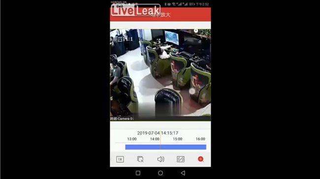 【閲覧注意】ゲームに没頭していた男が突然死する瞬間! 激しく痙攣… 深刻すぎる「ゲーム障害」の実態=中国の画像1