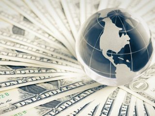 JPモルガンが報告「もうすぐ米ドルは主要通貨から転落する」原因は？ 世界混乱、金の購入は75％増加中！