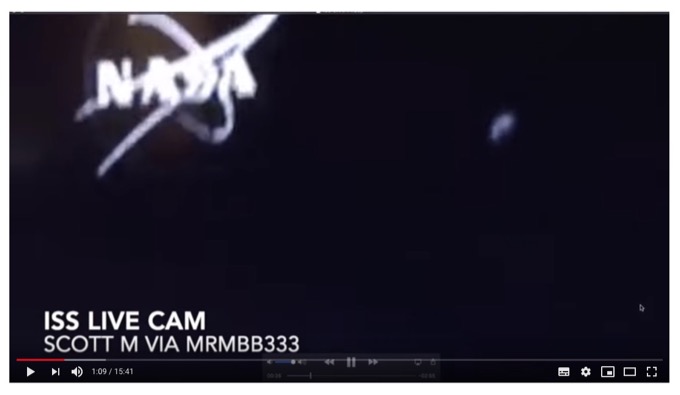 NASAのISSライブ映像に「三角形のUFO」が映り込む! 高速移動後に消え…「間違いなく本物」の画像2