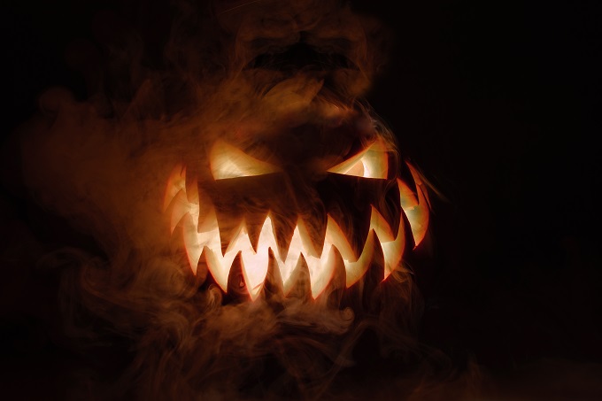 今年のハロウィンで銃乱射事件も発生! 「本物の惨殺死体」が飾りのゾンビと間違えられて見世物になった最恐事件も!の画像1
