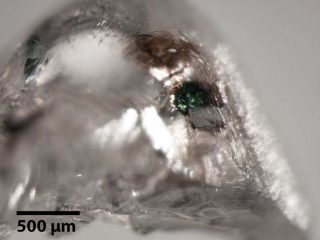 ダイヤモンドの中に未知の物質を発見！ 地の底マントルの新種鉱物「ゴルトシュミッタイト」の神秘