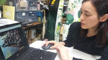 【超・閲覧注意】口と肛門から電極棒、叩いて首折り、生きたまま皮剥ぎ…! 最凶の動物虐待・毛皮産業を活動家が告発(インタビュー)の画像1