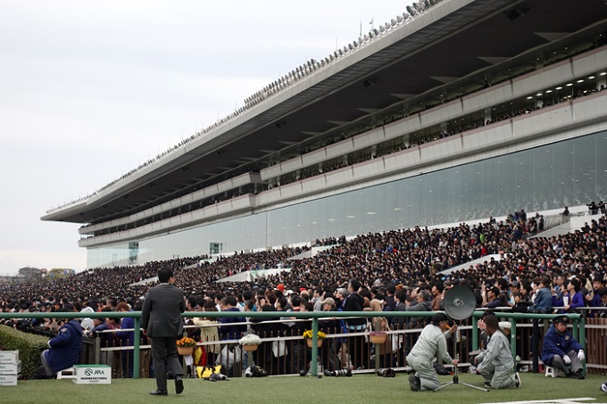 【必見】JRA有馬記念(G1)、アーモンドアイや武豊ではなく「アノ穴馬」で特大万馬券を狙え! 競馬界有名OBの発言に衝撃!の画像2