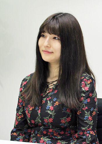 「2分に1回エロかホラー」幽霊に犯される巨乳美女、M字開脚で股間をガン見されて潮吹き! 映画『シオリノインム』監督&女優インタビューの画像7