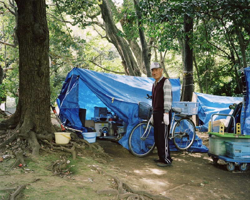 ホームレスとその「庵」を10年間撮り続けた写真家・野口健吾インタビュー！ 西成、池袋、茨城…出会った野宿者は600人、厳しさ増す現状！の画像7