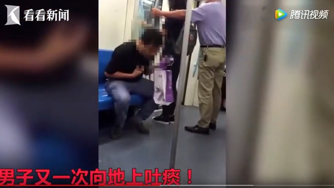 新型コロナ感染者が「他人の顔面にツバを吐きかけ」感染拡大中!? 中国で衝撃証言…エレベーターにもツバを!?の画像3