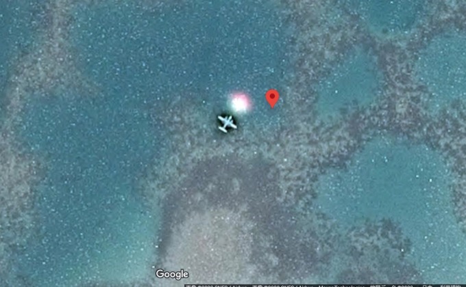 グーグルマップに Ufoに誘拐される飛行機 の姿がクッキリ映り込む 宇宙人が人間をさらっている100 の証拠だ