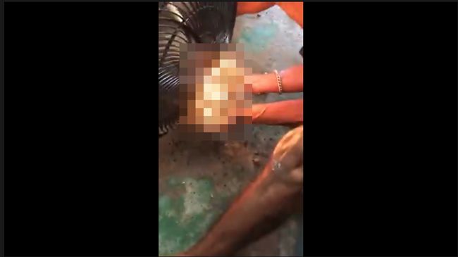 【閲覧注意】ギャングが泥棒男に熱~いお仕置き! 溶けた〇〇で皮膚を焼き焦がし… ブラジル・ファベーラの現実の画像1