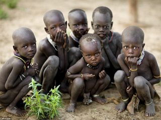 障害児はジャングル置き去り、ワニの川に投げ込み、口に泥を詰めて殺害…！ エチオピア部族の残酷すぎる伝統「ミンギ」の闇