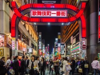 歌舞伎町「新宿薬局の呪い」とは？ 5年連続5人目、毎年死んでリセットされ、コロナ死も…
