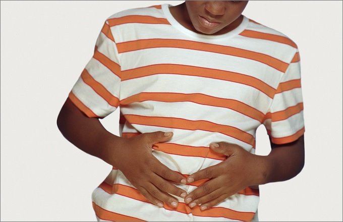 【閲覧注意】4歳男児の小腸に膨大な回虫… 鳥肌必死の手術風景！ 腹痛、吐き気、便秘の果てに…＝カメルーンの画像1
