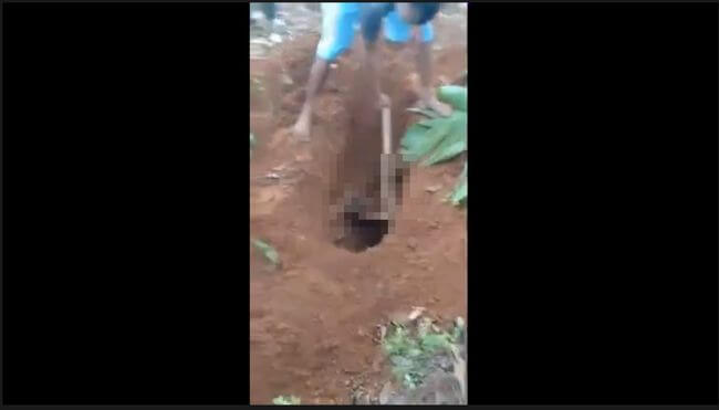 【閲覧注意】鬼畜両親に殺された8歳女児の遺体が掘り起こされる!! コロナ禍で加速、ついに「教育虐待」が殺人に発展=インドネシアの画像1