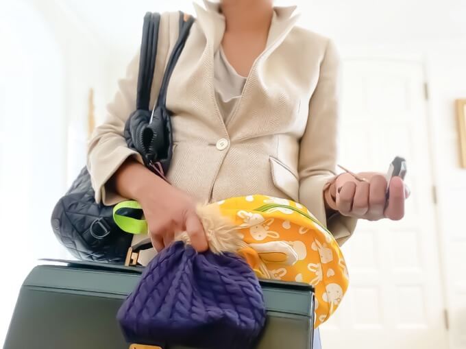 「手荷物がとにかく多い芸能人3人」を業界人が暴露! ごく普通の収録でも異常な量のバッグを…の画像1