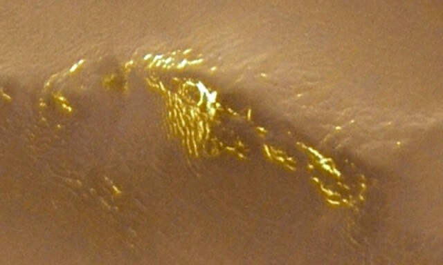 【朗報】火星で巨大金山が発見される! 一攫千金を求めて火星に向かう人類続出、宇宙ゴールドラッシュ時代到来へ!の画像3