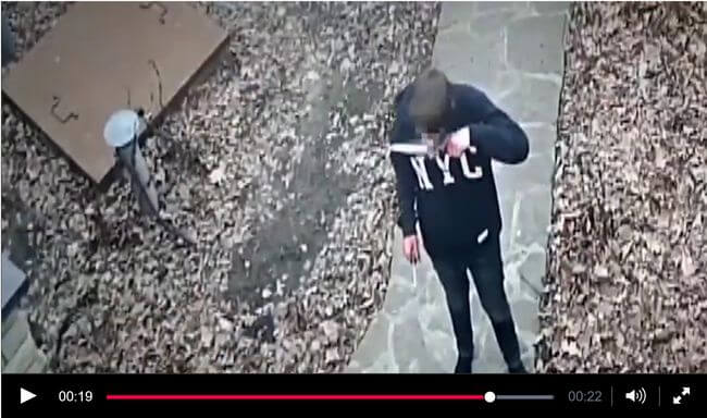 【閲覧注意】ウクライナ21超えの14歳少年が出現! 叔母と従弟をナイフで50回メッタ刺し「美味しいんだ。血が…」の画像1