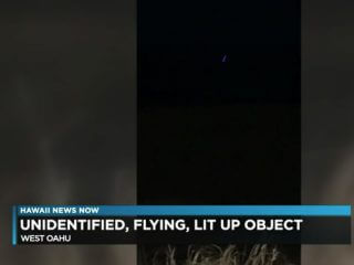 【ガチ・超話題】ハワイに「青い巨大ミミズ型UFO」が出現、海に墜落！目撃者多数、警察への通報で現地混乱