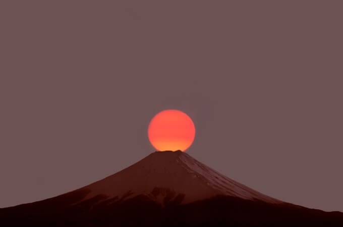 【地震予言】「3月3日」「5月5日」に巨大地震フラグ?『日月神示』の予言が海老蔵の予言とも一致か!の画像1