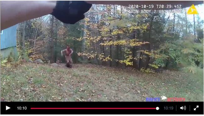【閲覧注意】アメリカの警察官の仕事がリアルガチ「バイオハザード」だった! 血まみれ全裸男が襲いくる衝撃映像!の画像6