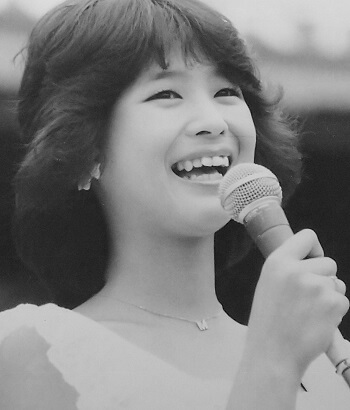 【実録】松田聖子のヤバすぎる霊能力を元担当カメラマンが暴露!! 無意識にサインを間違えることで… 永遠のアイドルの誰も知らない姿!の画像2