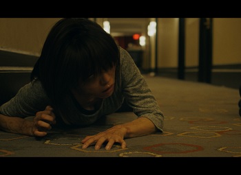 釈由美子が「小さいおじさん・臨死体験・グチャグチャ幽霊」など超絶オカルト人生を暴露!『ロックダウン・ホテル/死霊感染』公開記念インタビュー!の画像3
